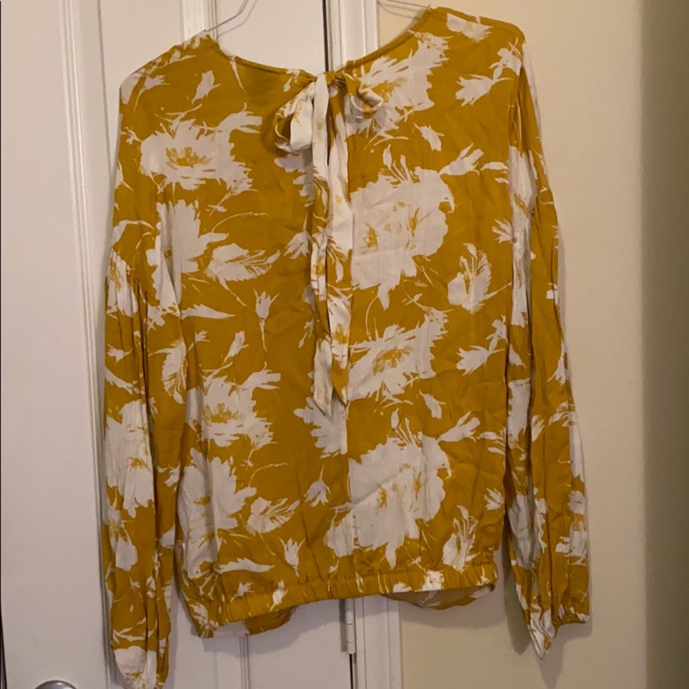 Daytrip two tone floral top - Picture 2 of 3